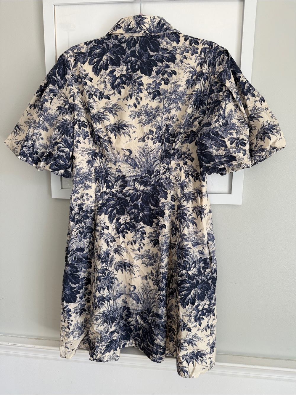 Tuckernuck Navy Floral Toile Puffy Short-Sleeve Mini Dress NWT - Picture 7 of 10
